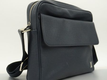 LOUIS VUITTONAuth  Taiga Alex Messenger M30261 Men s Shoulder Bag Navy Blue Online Sale